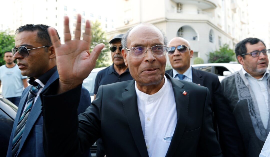 Tunisia’s Saied withdraws diplomatic passport of predecessor | News | Al Jazeera