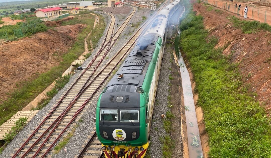 Nigeria: Families of missing train passengers bemoan govt silence | Armed Groups News | Al Jazeera
