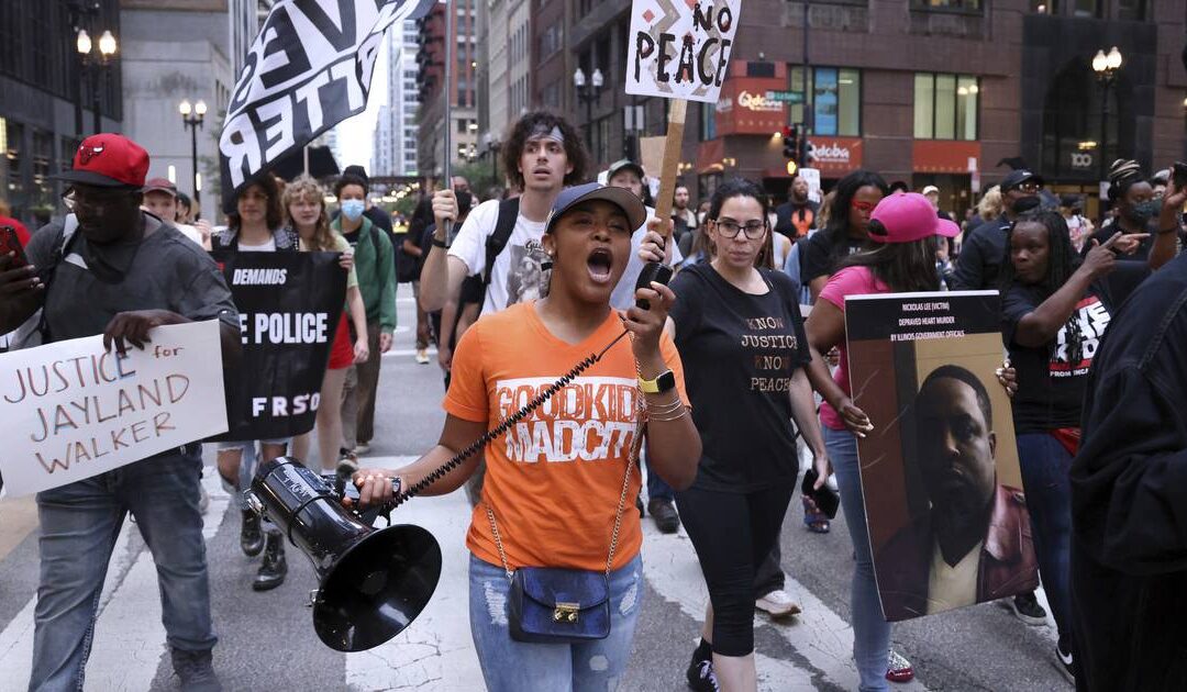 What's 'Peace Book' and how could it combat Chicago gun violence?