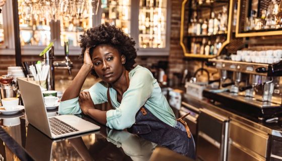 New Study Shows Black Waitresses Earn Less Tips Than White Men