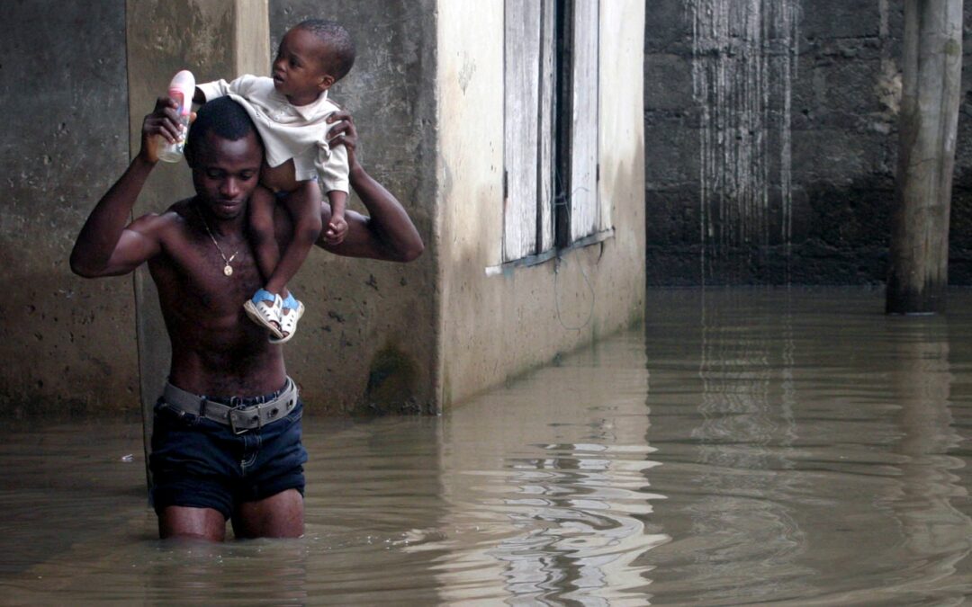 Nigeria flood death toll tops 600 as thousands evacuated | Climate Crisis News | Al Jazeera