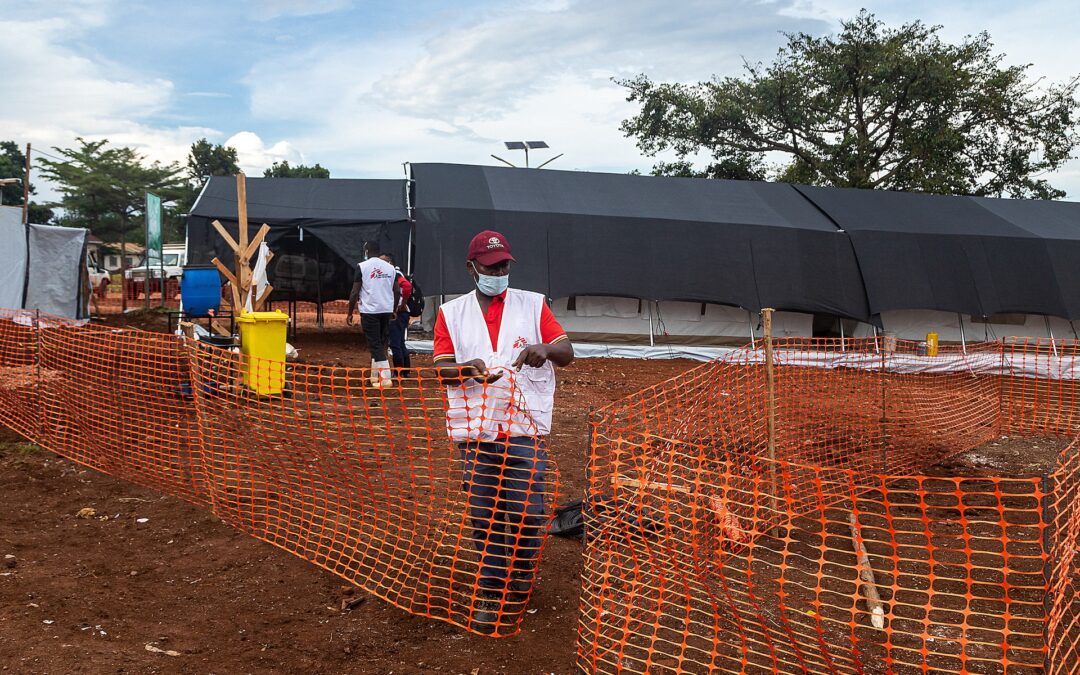 Uganda locks down two districts in bid to check spread of Ebola | News | Al Jazeera