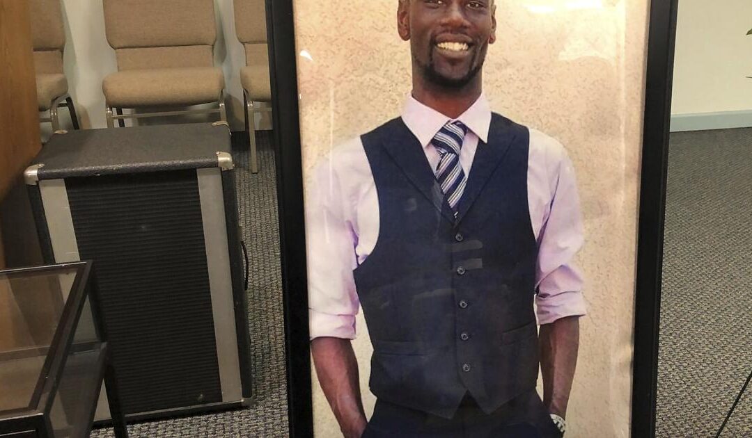 Federal investigators open civil rights probe into death of Memphis man after traffic stop - CBS News